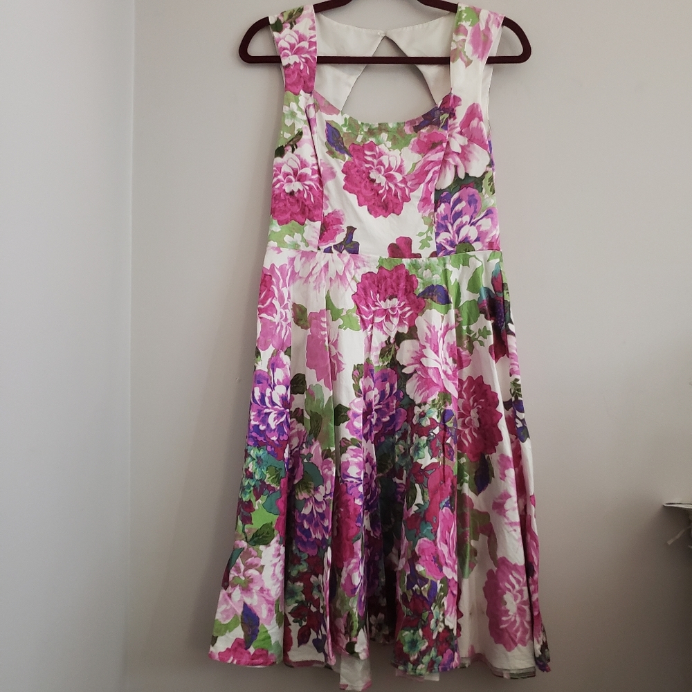 Floral Sleeveless Dress